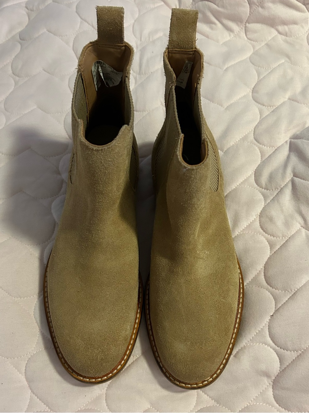 Clarks Women's Suede Chukka Boots in Light Olive Tan